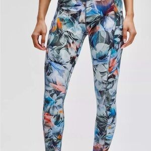lululemon athletica Fast and Free Multicolor Floral Running Leggings SZ 2 25”
